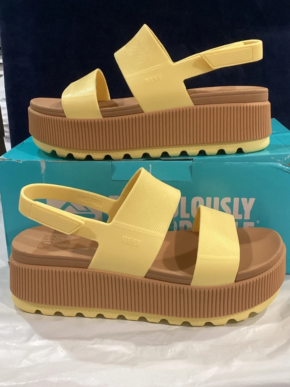 REEF Water Vista Higher Yellow Platform Sandals Women’s Size 9 NWB